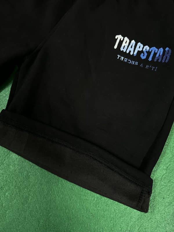 607-Trapstar t shirt and short black - Image 8